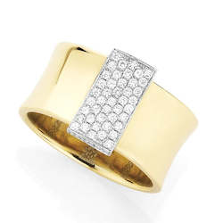 Jewellery: 9ct Gold & Diamond Wide Dress Ring