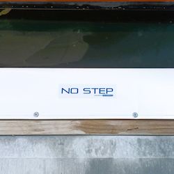Marine equipment: No Step Sticker