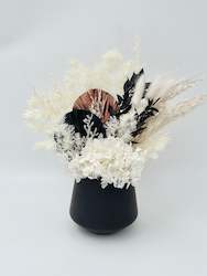 Dried flower: Mini Shadow Black Vase