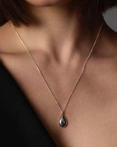 Jane Eppstein: Jane Eppstein - Rain Necklace Silver