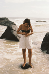 Commonplace Essentials - Alba Short White