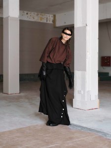 Otsu: Otsu - Ihojin Short Sleeve Chocolate