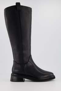Bronwyn: Bronwyn - Celine Black Tumble