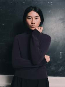 Standard Issue - Okewa Crop Funnel Neck Violet