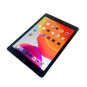 Apple: Apple iPad 5th Gen 32GB (wifi) Space Grey - As New - Preowned