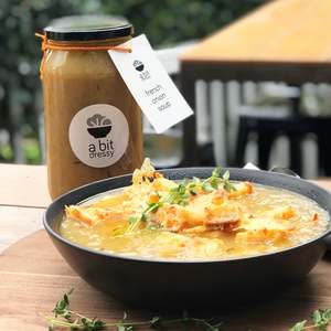 Soups: FRENCH ONION SOUP -700ml w/ chicken bone broth
