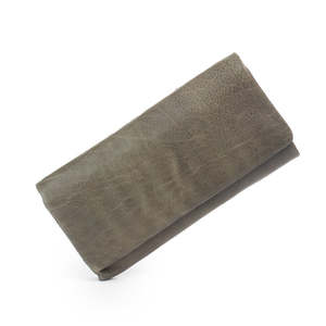 Dusky Robin Handbags: KEIVA PURSE- OLIVE