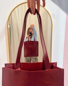 Dusky Robin Handbags: CATIE TOTE- RED