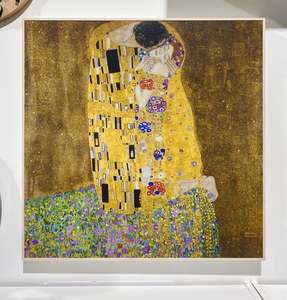 Wall Decor: “The Kiss” Print