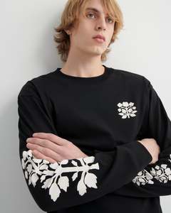 Products: Signature Tee Kowtow