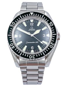 Omega Seamaster 300 Vintage 1960s Stainless Steel Automatic Mens Wristwatch 165.024 RARE