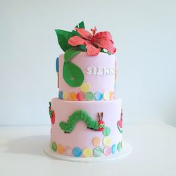 Cakes 1: Themed fondant cake