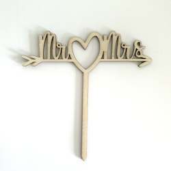 Acrylic Cake Toppers: Wooden Mr & Mrs Cake Topper