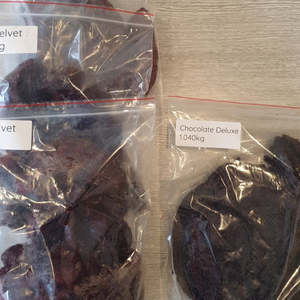 Bag Of Cake Offcuts: 1kg Bag of Cake Offcuts