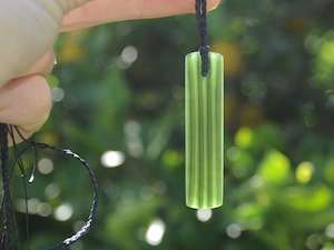Small Pounamu Grooved Drop — A Carved Piece