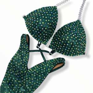 Light Scatter Figure Suit