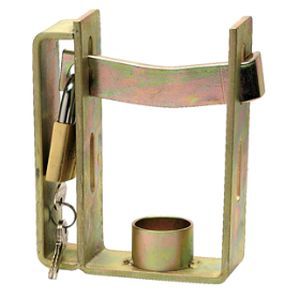 Automotive Locks & Keys: Carbine Trailsafe Trailer Lock - Less Padlock
