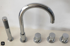 Bathtub mixer tap / countertop mixer Round 25002