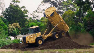 30T Dump Truck – Ace Rental