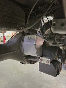 Bash Plate: Mitsubishi Triton Rear Diff Locker Guard