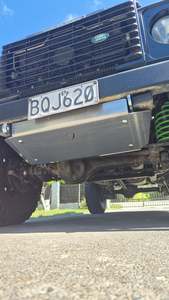 Frontpage: Land Rover Defender Steering Guard