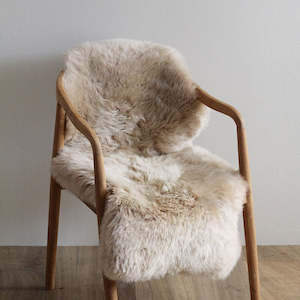 Animal Hides: New Zealand Longwool Sheepskin -Nappa