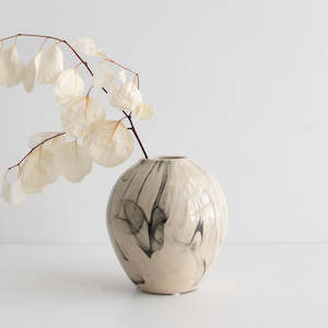 Ingrid Vase Round - Beige Black