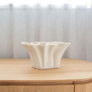 Support Local Business: Modello Vase - Low