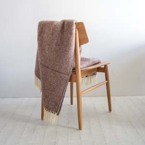 Throws: Magnus Throw - Cocoa