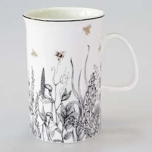 Tea Coffee: Ashdene Queen Bee - Boxed Mug