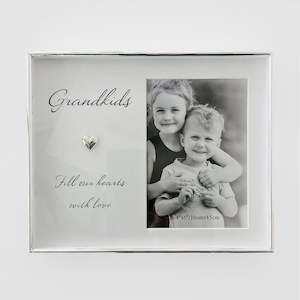 Grandparents: Silver frame W/ Heart - Grandkids