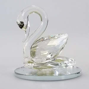 Crystal Glass: Small Cut Glass Swan on Round Mirror Base