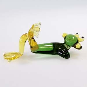 Crystal Glass: Resting Glass Frog