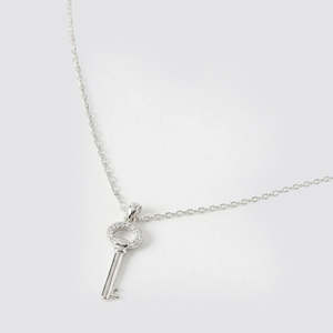 21st: Kiwicraft - Silver-look Key Necklace