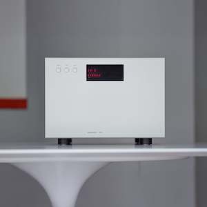 Power Amplifiers: Soulution 717 Power Amplifier