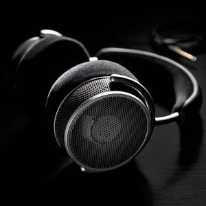 Open Back Headphones: Grell OAE2 Open-Back Audiophile Headphones