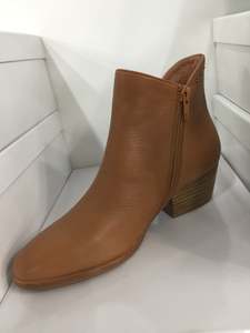 Shoes: RIGENE VITA PACIFIC