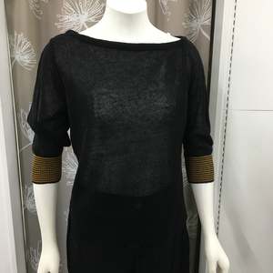 Ld Co: SHOULDER DETAIL PULLOVER