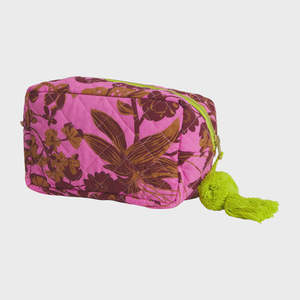 Clothing 1: Jeanette Beauty Bag