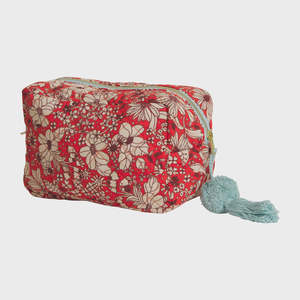 Clothing 1: Evette Beauty Bag