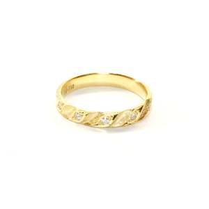 18ct gold & diamond stacking leaf band