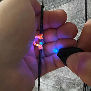 Strings: JAKT GloMax Glow in the Dark D-Loop