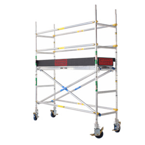 2600 Series Aluminium Auckland: 2600 Series Aluminium 0.7m Wide x 2.4m Long Mobile Scaffold