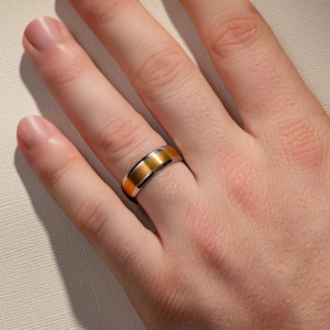 7.00MM Two Tone Half Round w/ Brushed Centre & Polished Edges Wedding Ring