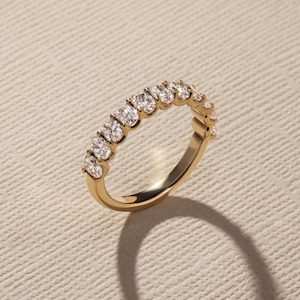 Womens Wedding Bands: Oval U-Prong Diamond Ring