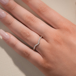 Womens Wedding Bands: V Shape U-prong Diamond Ring