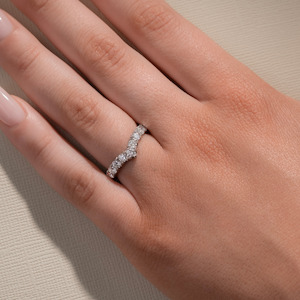 V Shape Cut Claw Diamond Ring