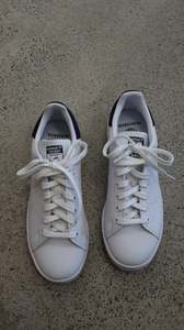 Shoes 1: adidas Sneaker 40