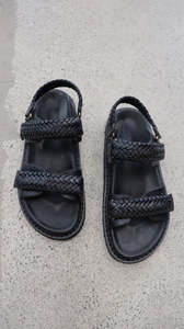 Shoes 1: LA TRIBE Sandals 41