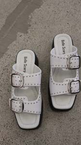 Shoes 1: Belle Scarpe Slides 37